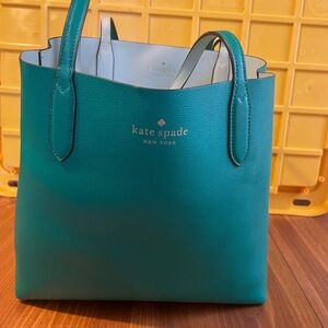 Kate Spade Ava Reversible Tote Bag Wintergreen Plus Pouch